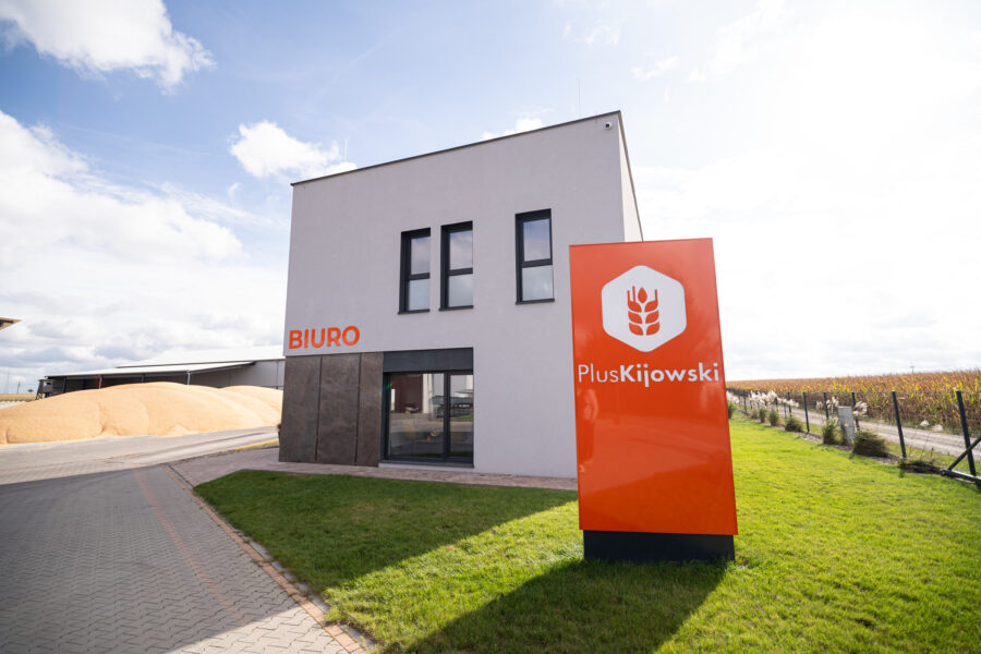 Hale magazynowe, suszarnia i nowy biurowiec
